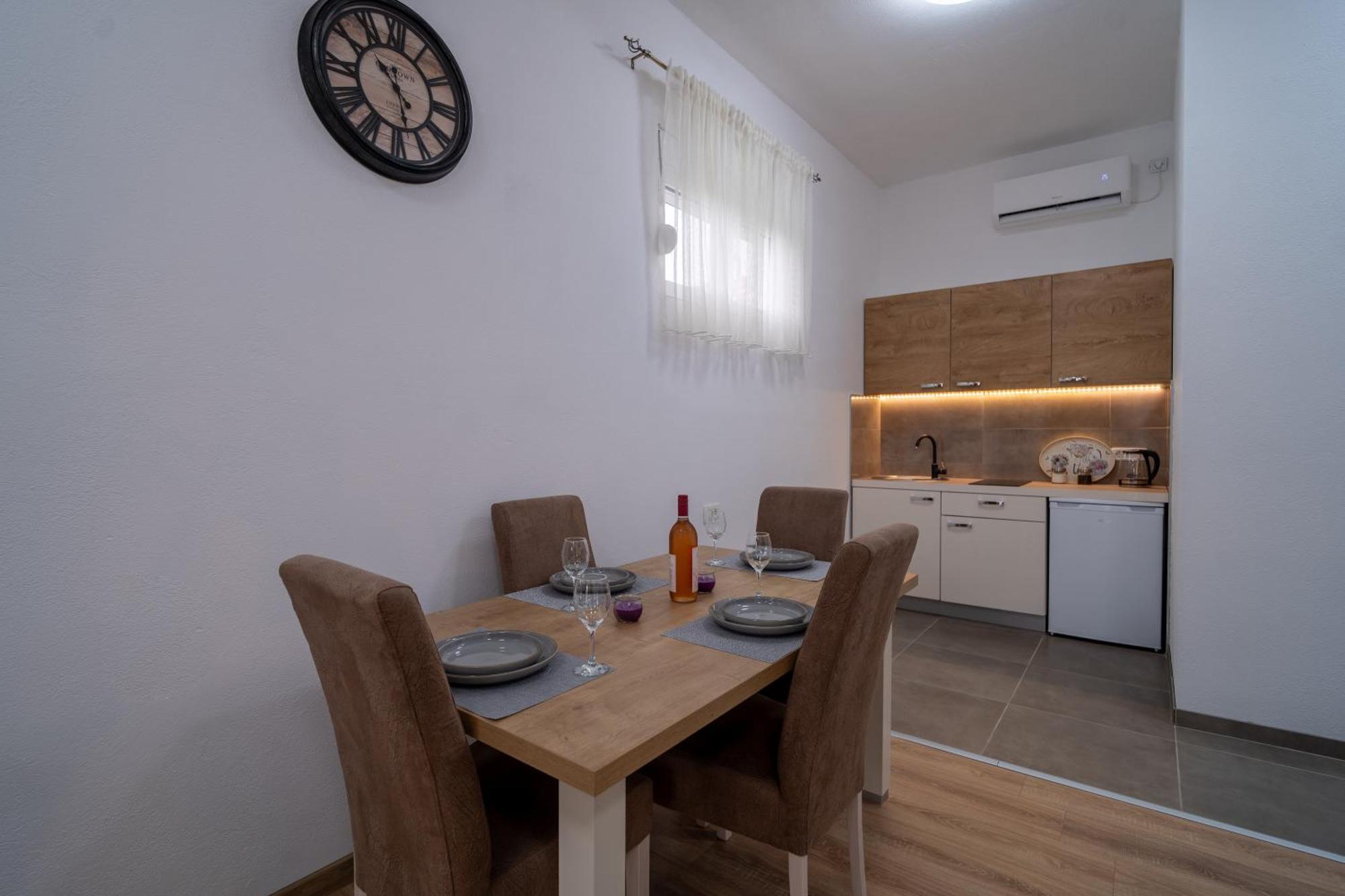 Dane Apartment Airport Podgorica Mitrovici  Luaran gambar
