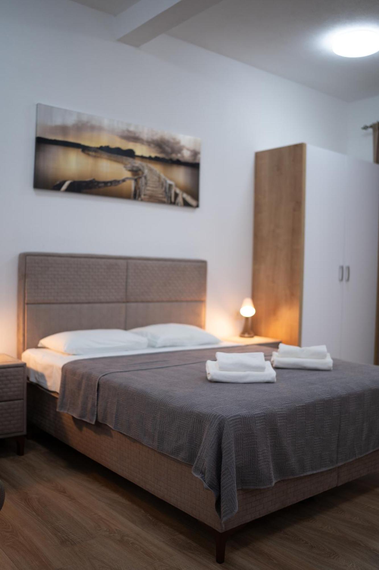 Dane Apartment Airport Podgorica Mitrovici  Luaran gambar