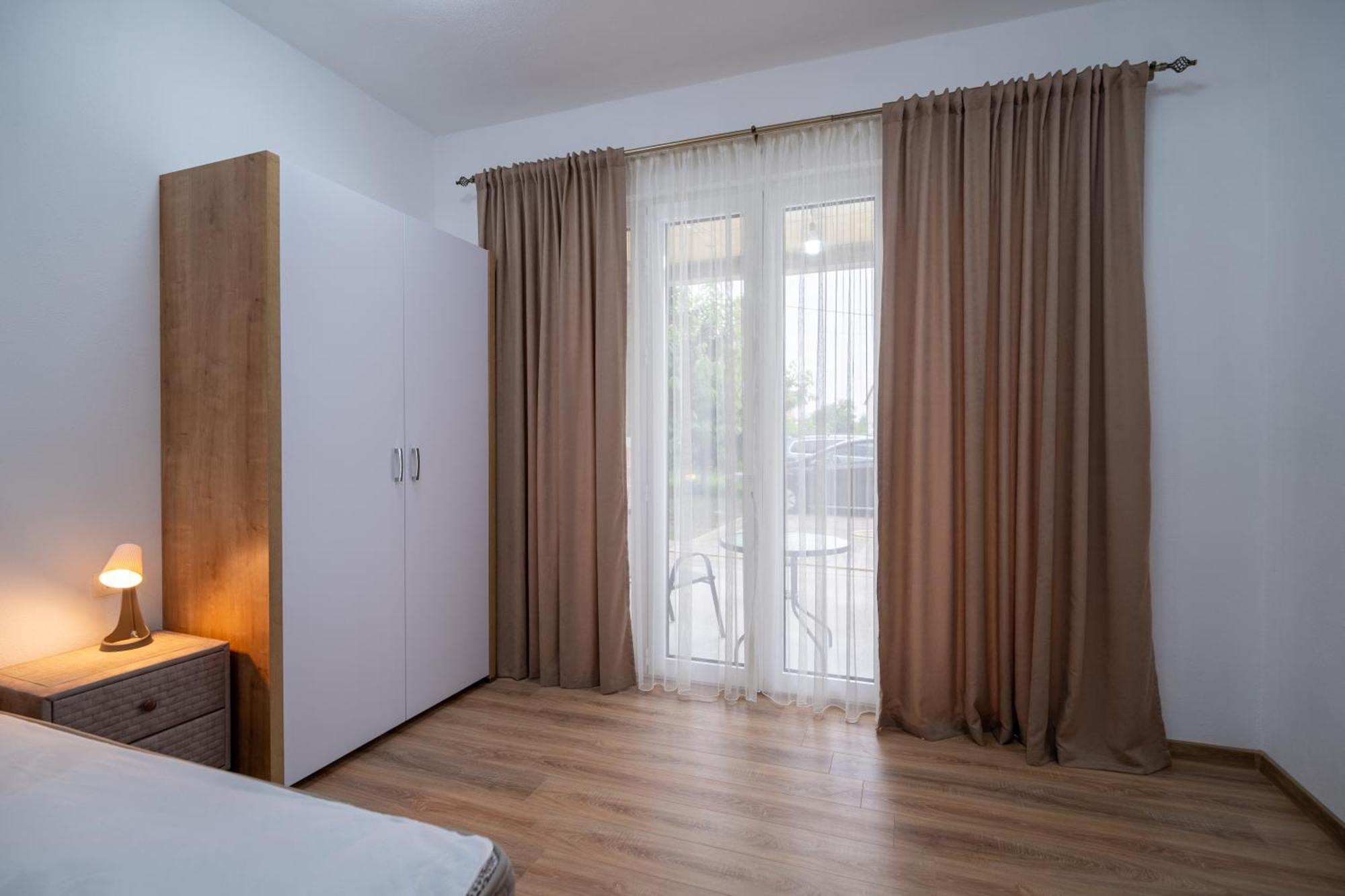 Dane Apartment Airport Podgorica Mitrovici  Luaran gambar