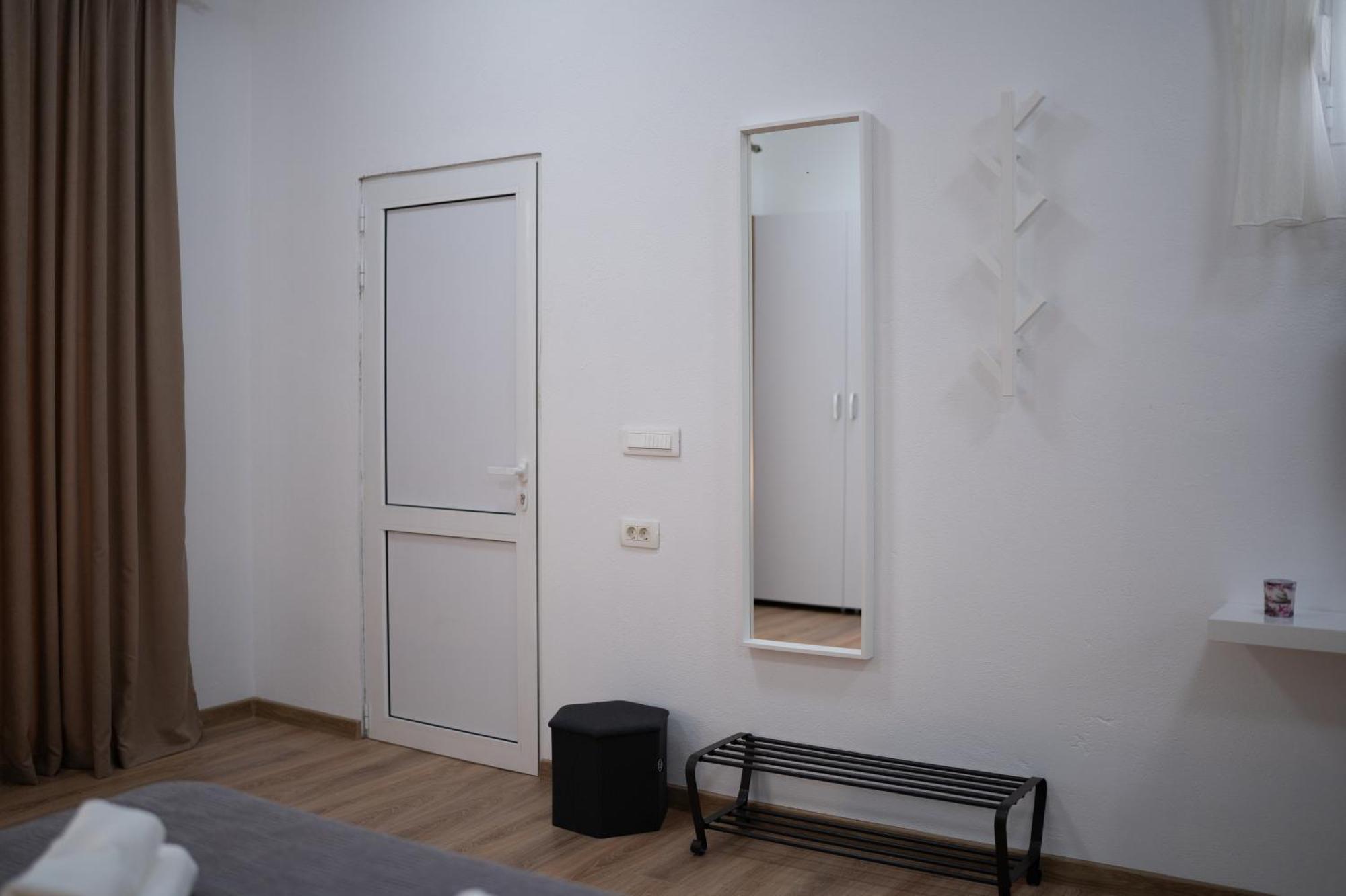 Dane Apartment Airport Podgorica Mitrovici  Luaran gambar